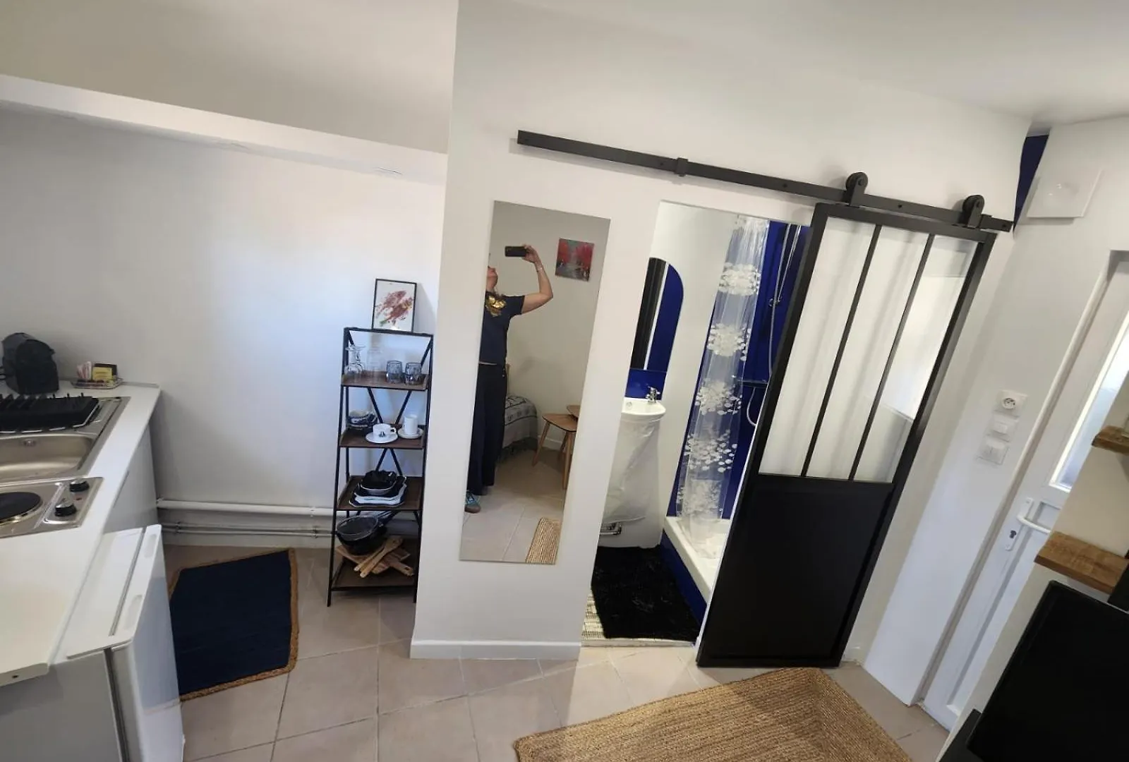 Studio Dans Une Tour Mythique A Port Grimaud 0*,  France