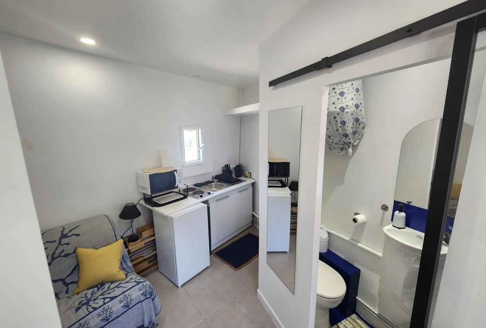 Apartment Studio Dans Une Tour Mythique A Port Grimaud