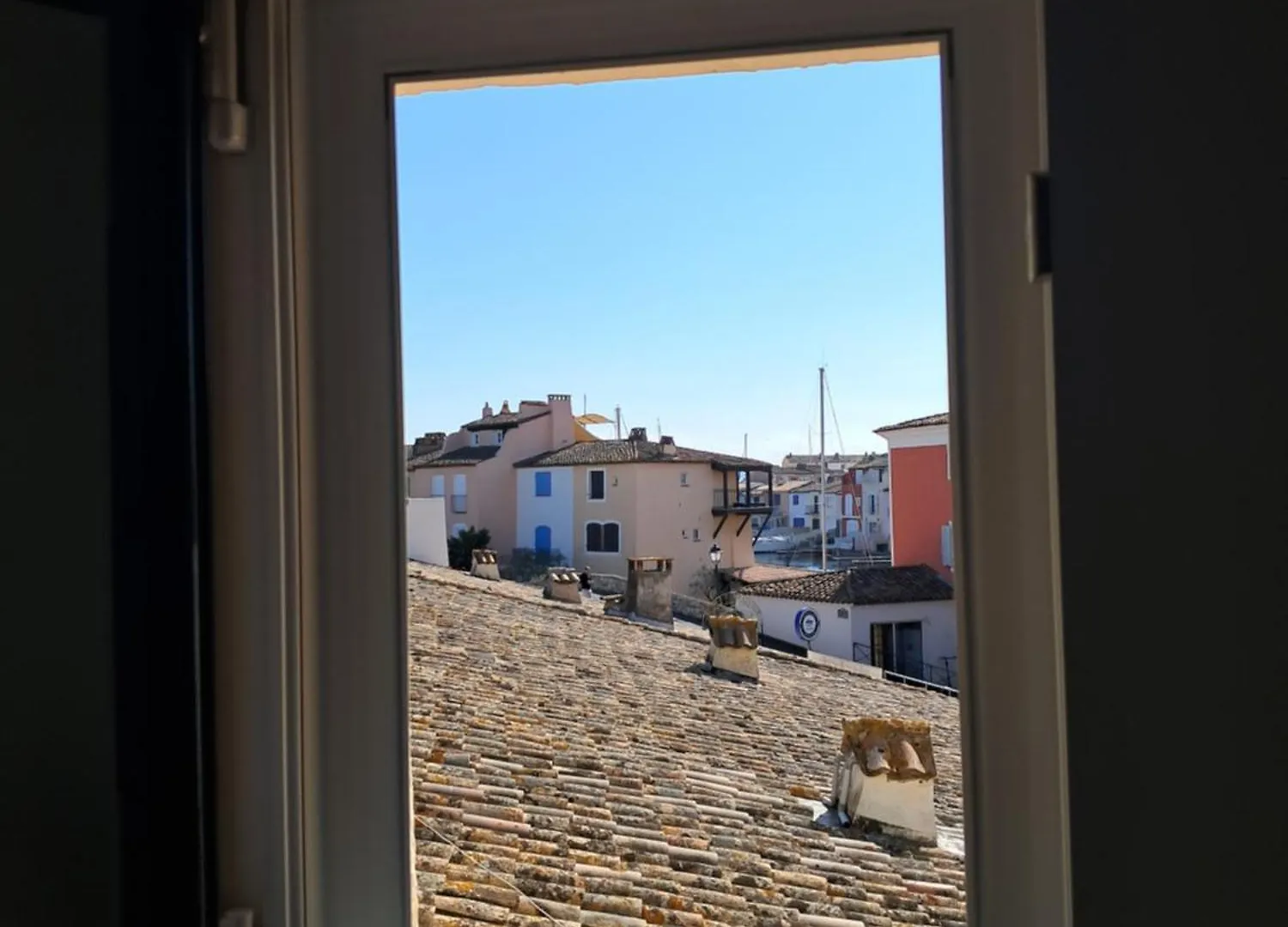 Studio Dans Une Tour Mythique A Port Grimaud